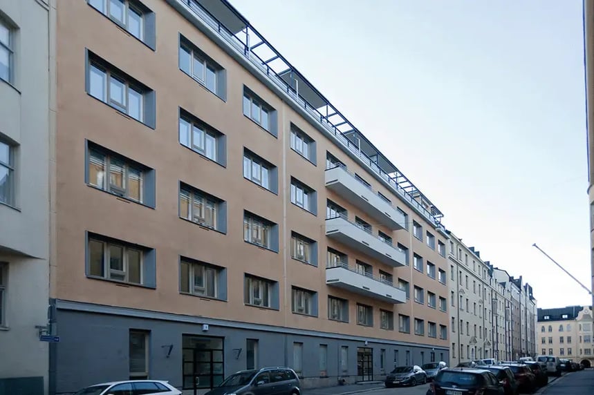 Laivanvarustajankatu 6, vuonna 1936 valmistunut toimistotalo, joka muutettiin asunnoiksi.