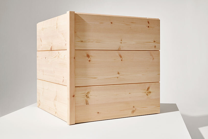 Honka brand log photographed by Elina Simonen.