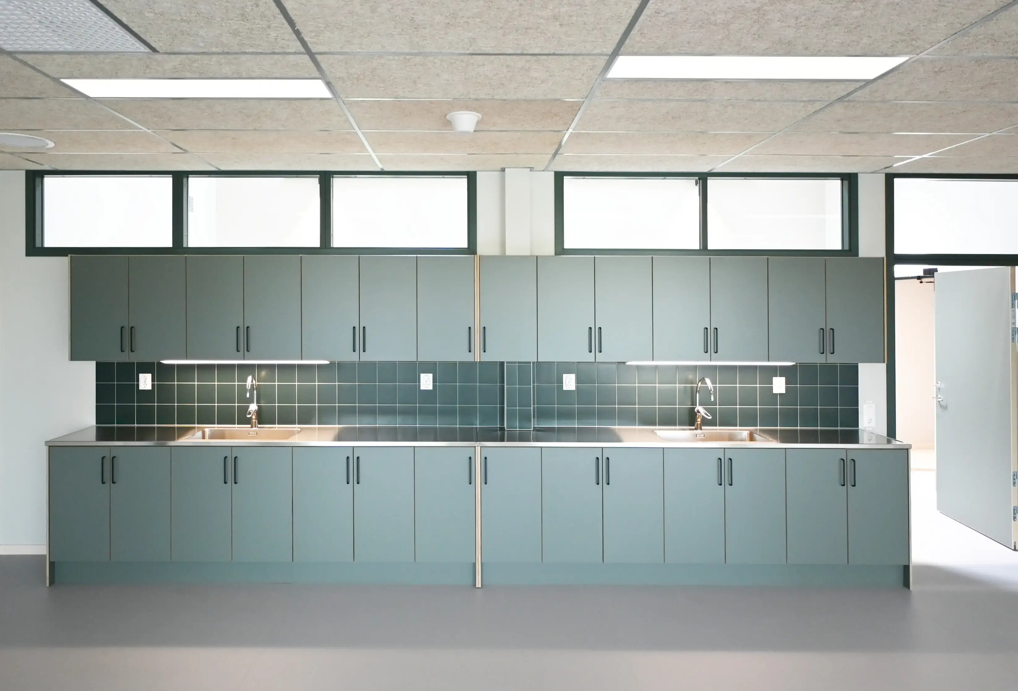 Kitchen at Hjortsjöskolan.