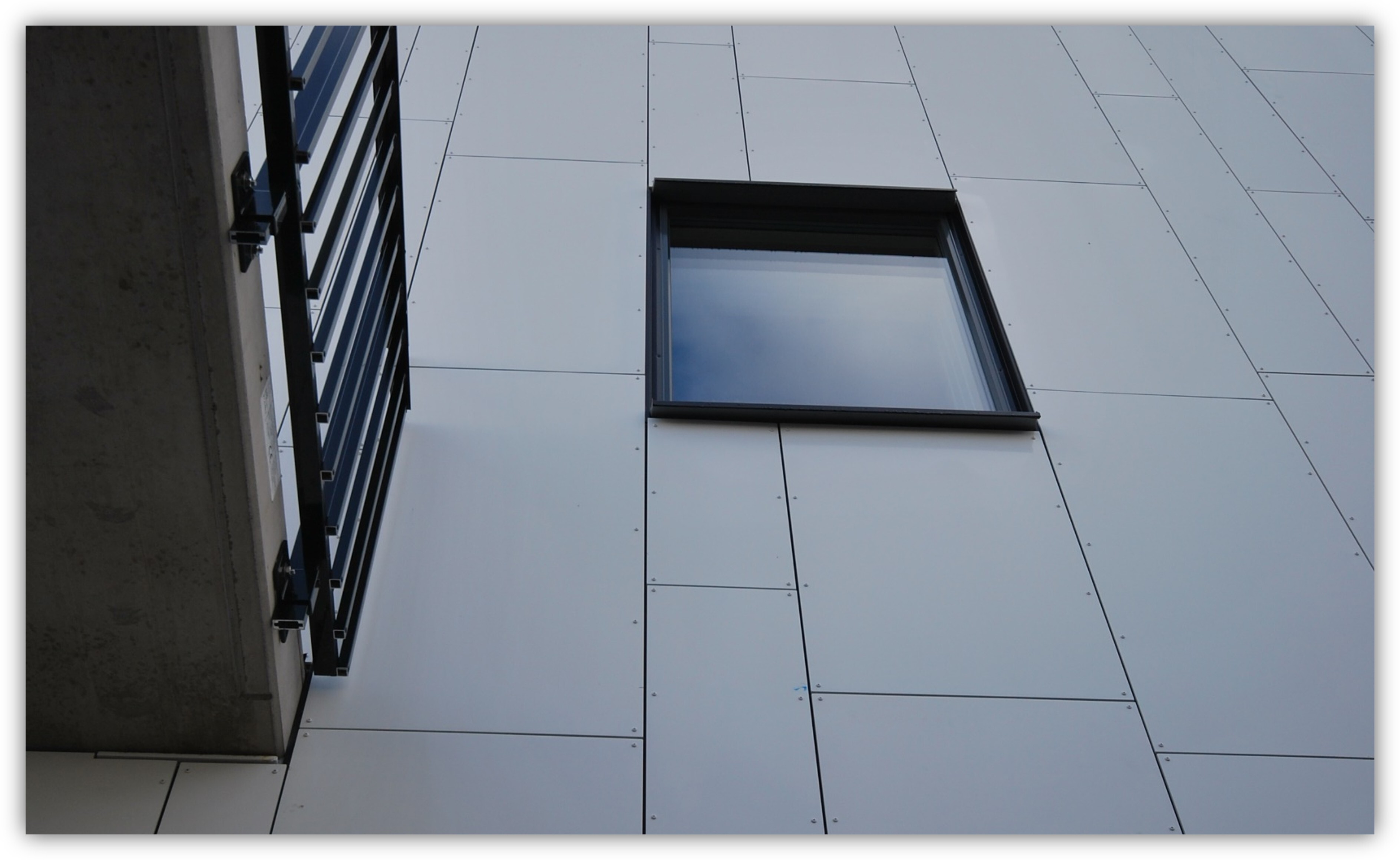 Norrtälje Nya Brandstation (NNB) © Erik björnhage Ettelva Arkitekter