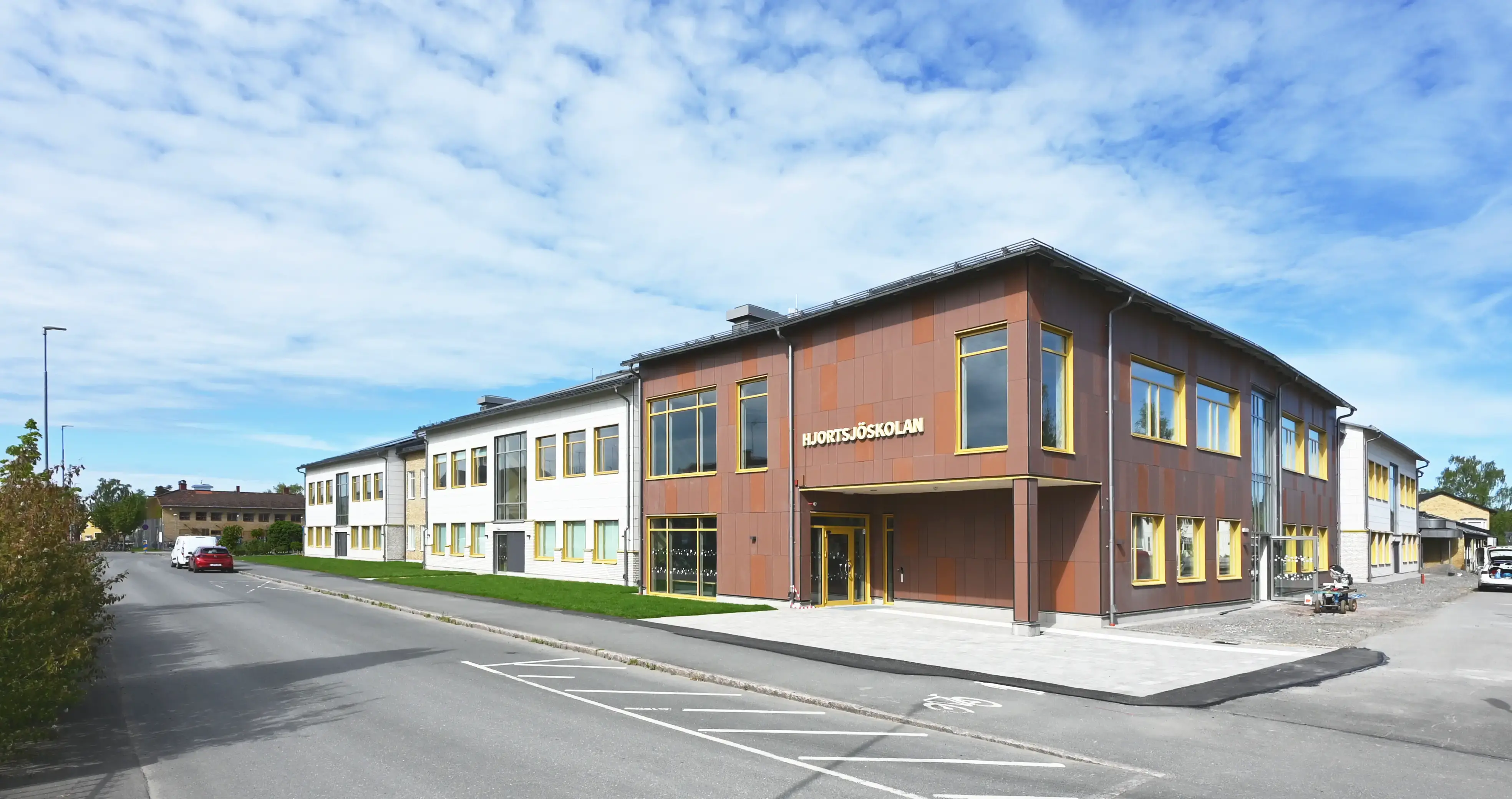 At lära sig ett nytt BIM-verktyg och rita en hel skola samtidigt
